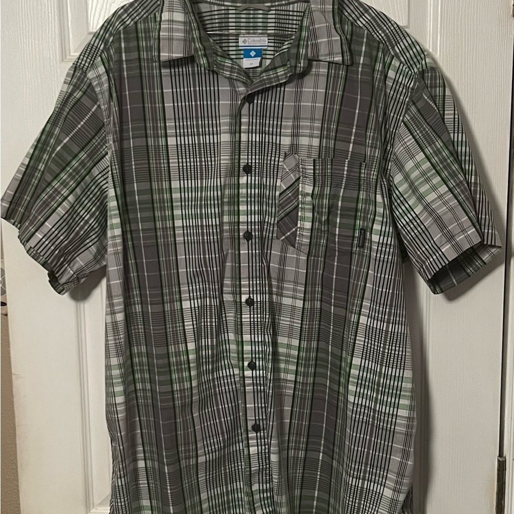 Columbia Green and Gray Casual Button Down Shirt